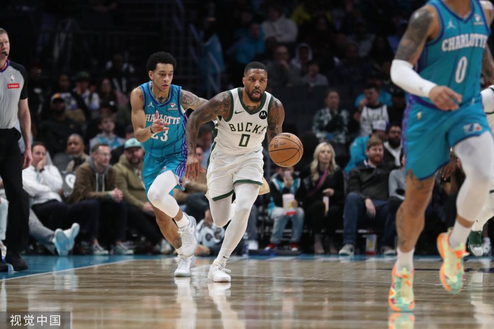 显示出他对 显示出他对