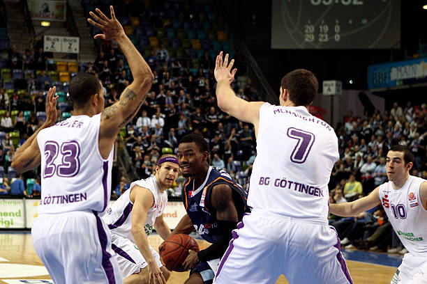 托昆博这一 托昆博这一